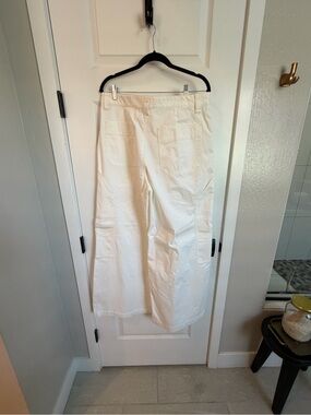 Zara Wide Leg White Pants with Utility Pockets